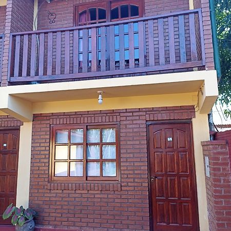 Alojamiento Centrico Florida Puerto Iguazu Luaran gambar