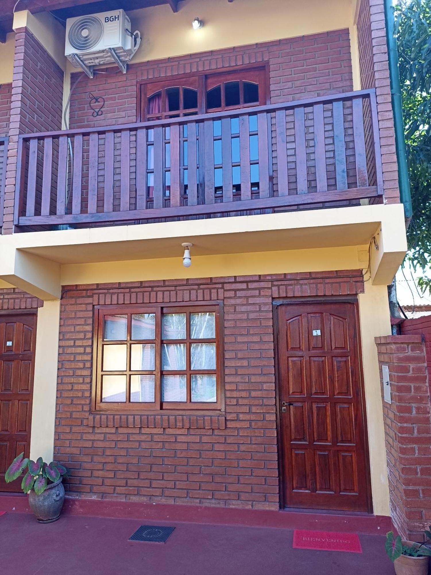 Alojamiento Centrico Florida Puerto Iguazu Luaran gambar